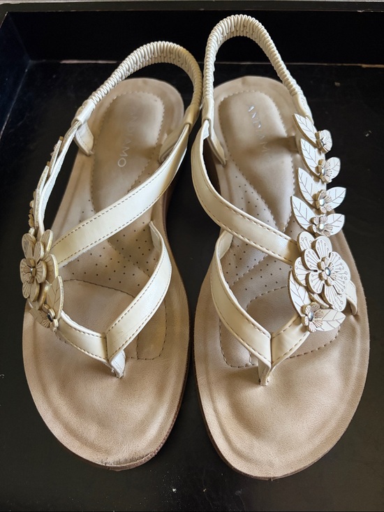 Andiamo Shoes - Andiamo Comfort Floral Sandals